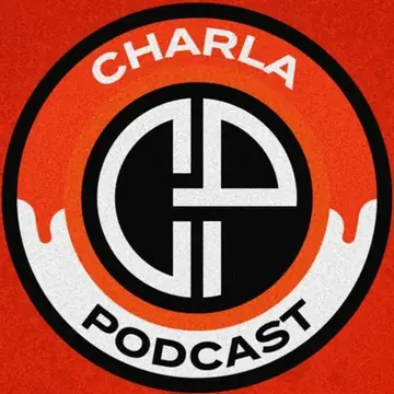Logomarca original de Charla Podcast